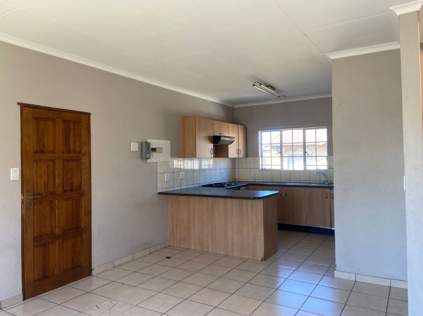 2 Bedroom Property for Sale in Waterval East North West